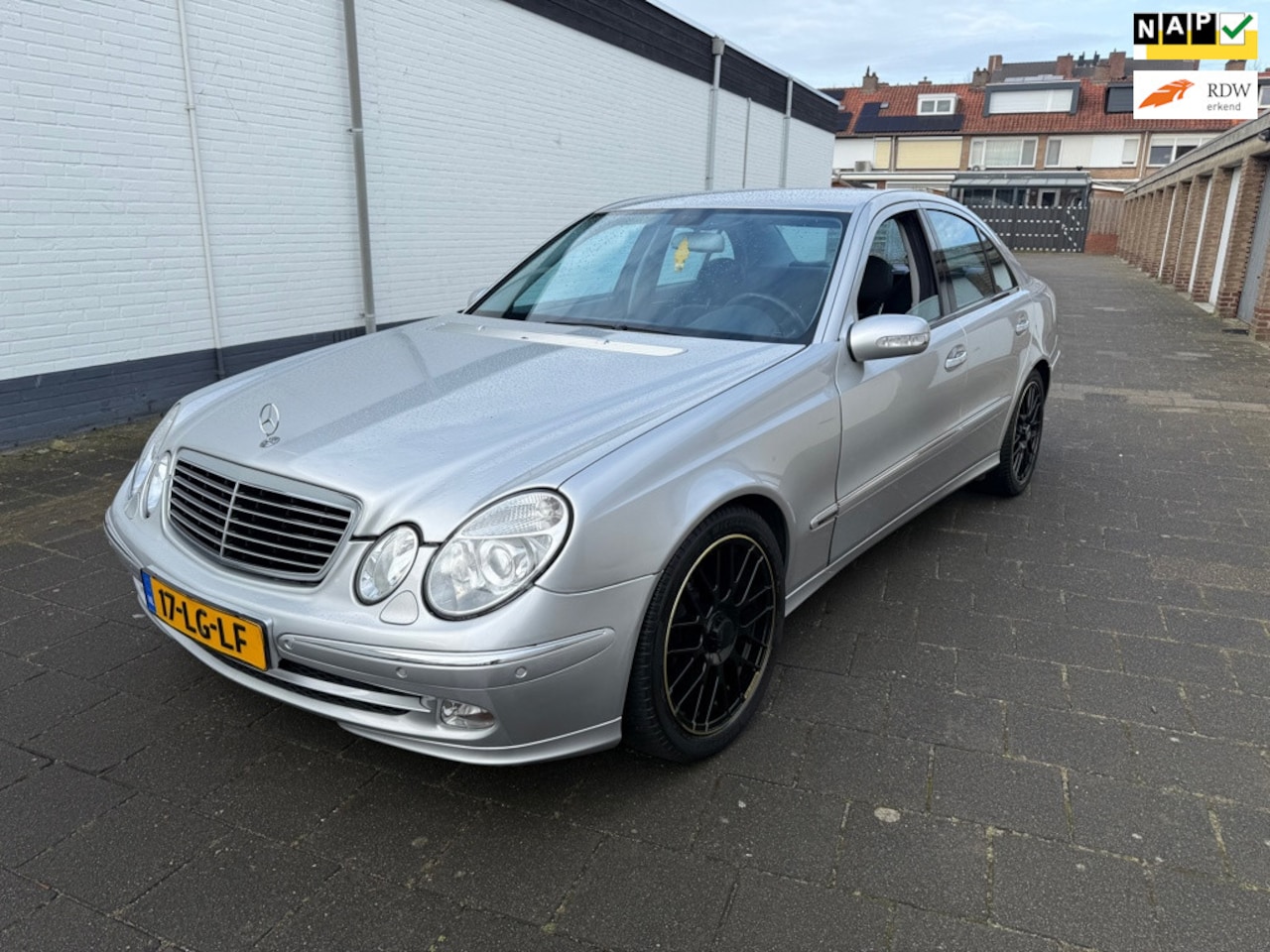 Mercedes-Benz E-klasse - 240 Avantgarde **DIKKE VELGEN** MEENEEMPRIJS!* - AutoWereld.nl