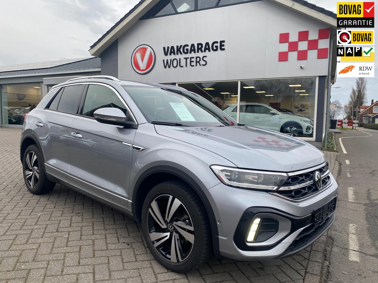 Volkswagen T-Roc - 1.5 TSI R-Line Business/Apple Carplay/ RIJKLAARPRIJS - AutoWereld.nl