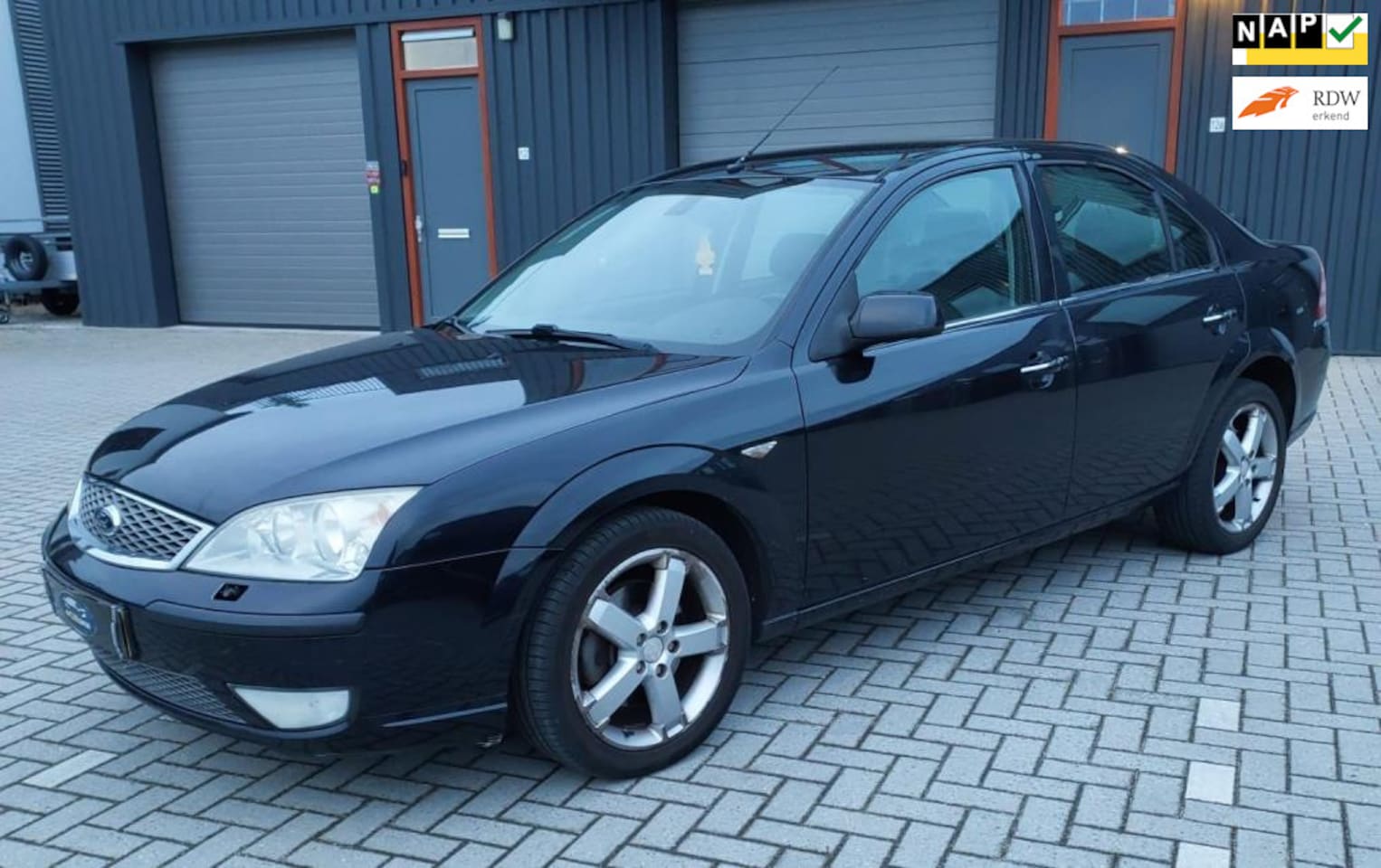 Ford Mondeo - 1.8-16V Platinum *APK Nieuw 09-02-2026* - AutoWereld.nl