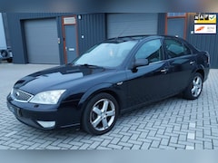 Ford Mondeo - 1.8-16V Platinum *APK Nieuw 09-02-2026