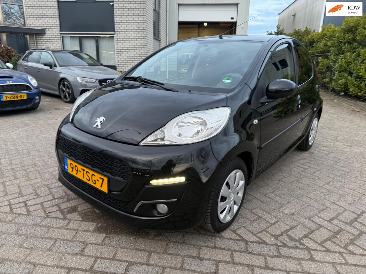 Peugeot 107 - 1.0 Active Airco Cruise Control Nap - AutoWereld.nl