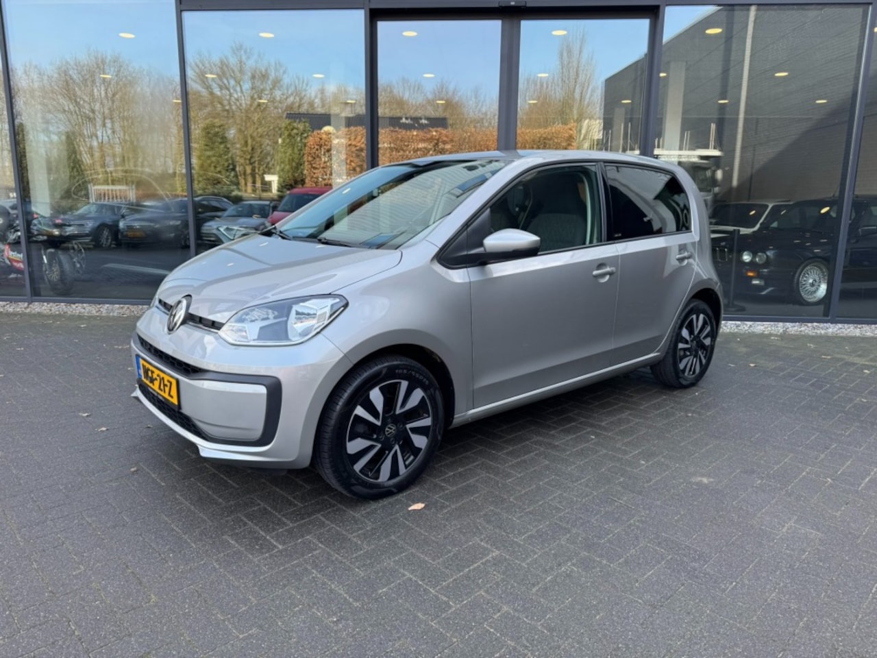 Volkswagen Up! - 1.0 Move,Climate,Lane Ass.,Camera,PDC,Navi,Cruise,LMV, - AutoWereld.nl