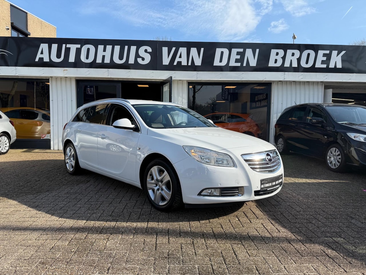 Opel Insignia Sports Tourer - 1.6 Turbo Sport 180Pk Ac Navi Cruise Climate Ctr Pdc Elek Pakket Bluetooth Nw Apk - AutoWereld.nl