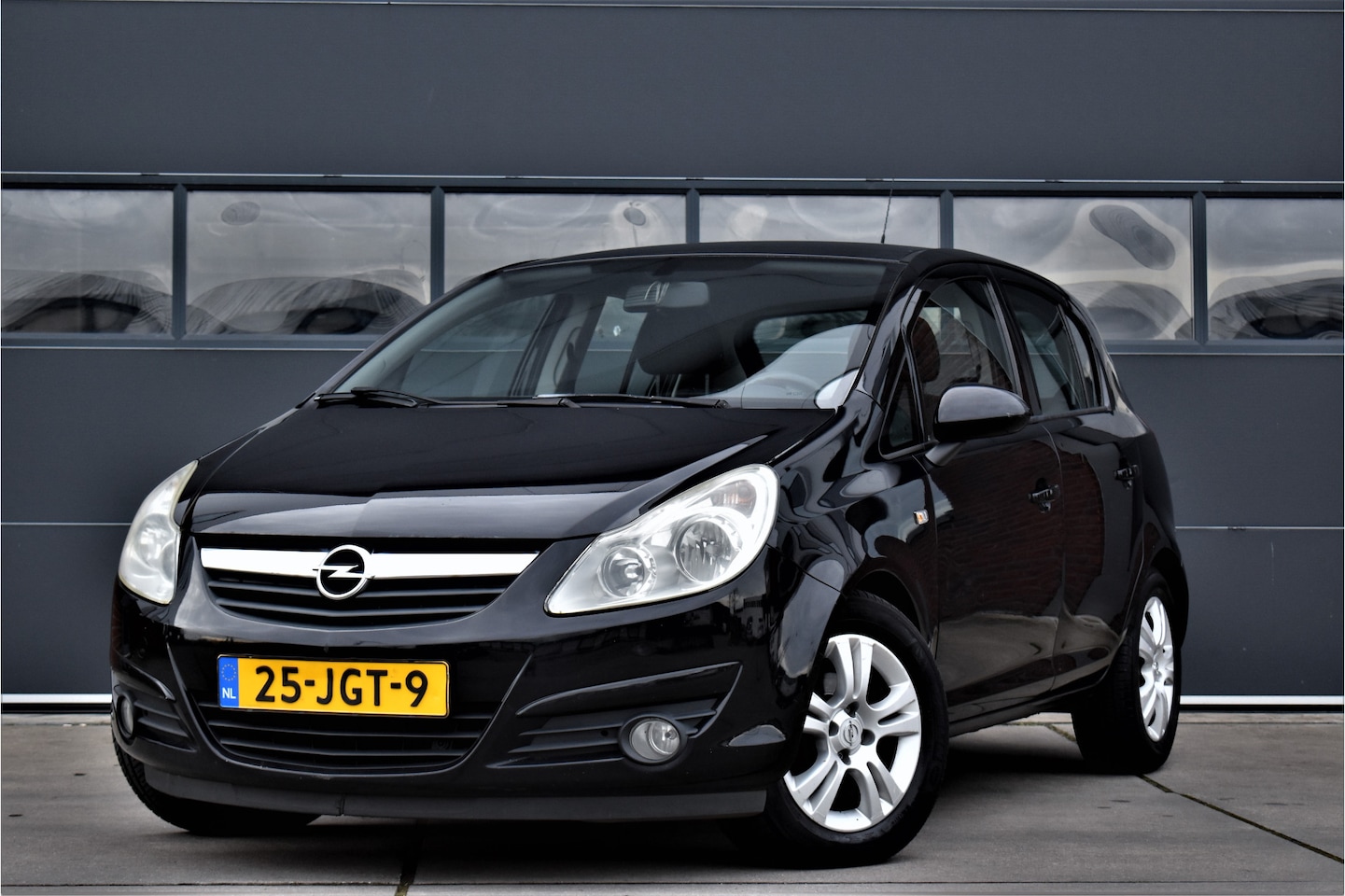 Opel Corsa - 1.2-16V Edition 5 drs Cruise - Airco - Radio - NAP - AutoWereld.nl