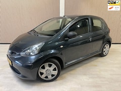 Toyota Aygo - 1.0-12V Met nieuwe Apk