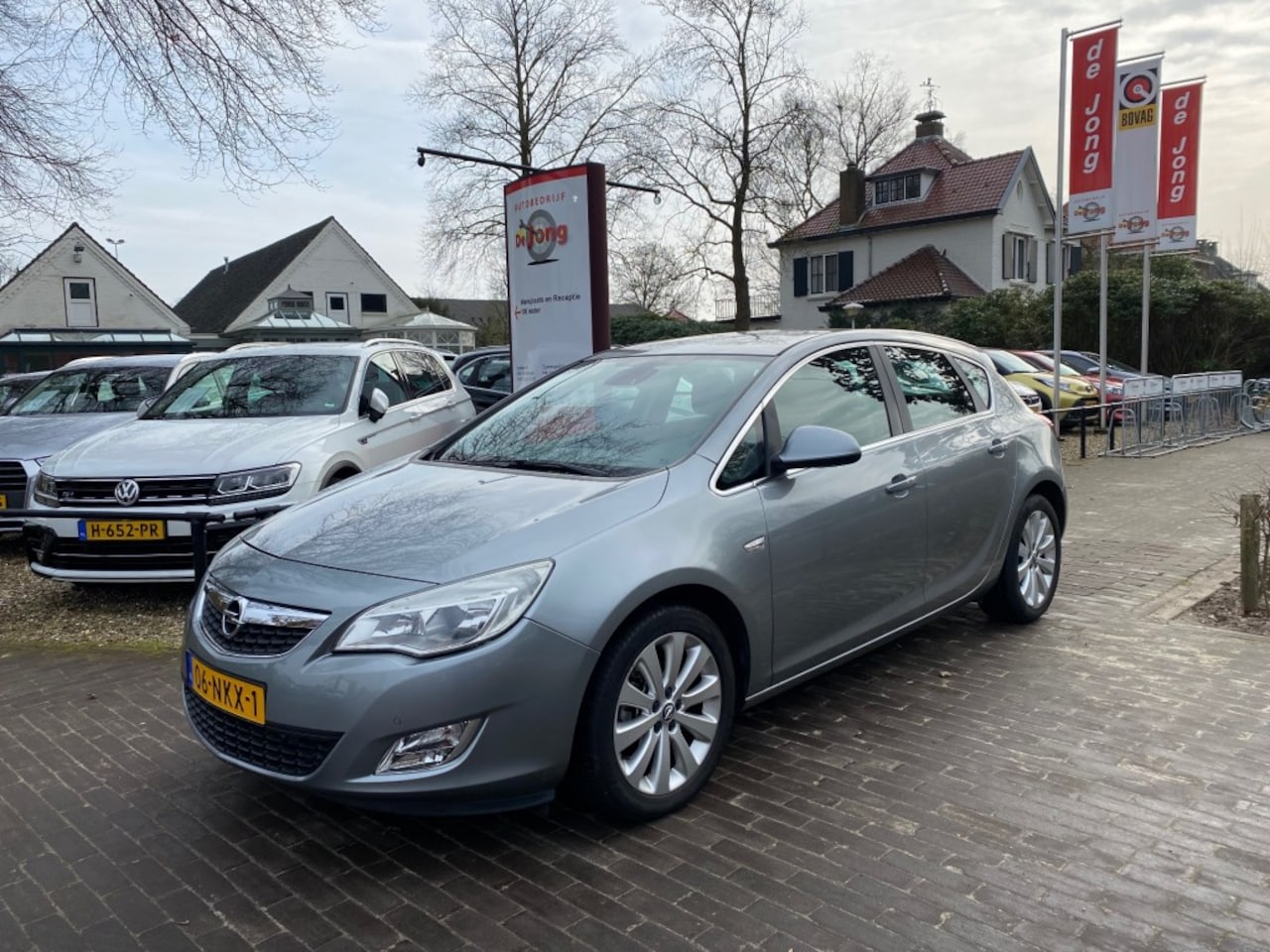 Opel Astra - 1.6 COSMO AUTOMAAT / NAVI / CRUISE CTR. / AFN. TREKHAAK - AutoWereld.nl