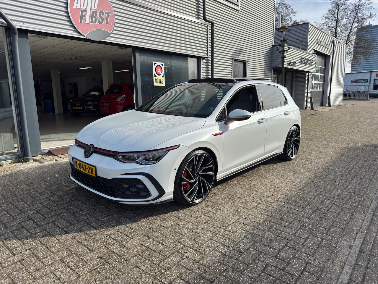 Volkswagen Golf - 2.0 TSI GTI / keyless entry / head up / pano / - AutoWereld.nl