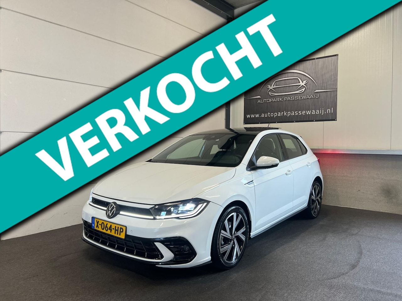 Volkswagen Polo - 1.0 TSI R-Line Pano, ACC, Virtual Cockpit, Apple Carplay, Stoelverwarming, Achteruitrijcam - AutoWereld.nl