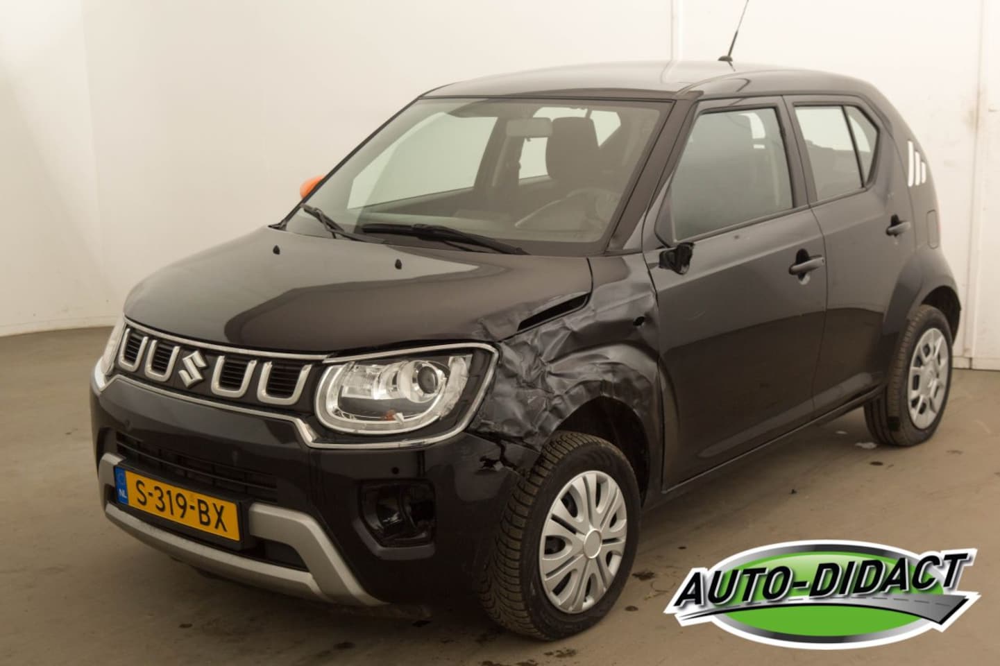 Suzuki Ignis - 1.2 Smart 33.320 km Hybrid Comfort - AutoWereld.nl