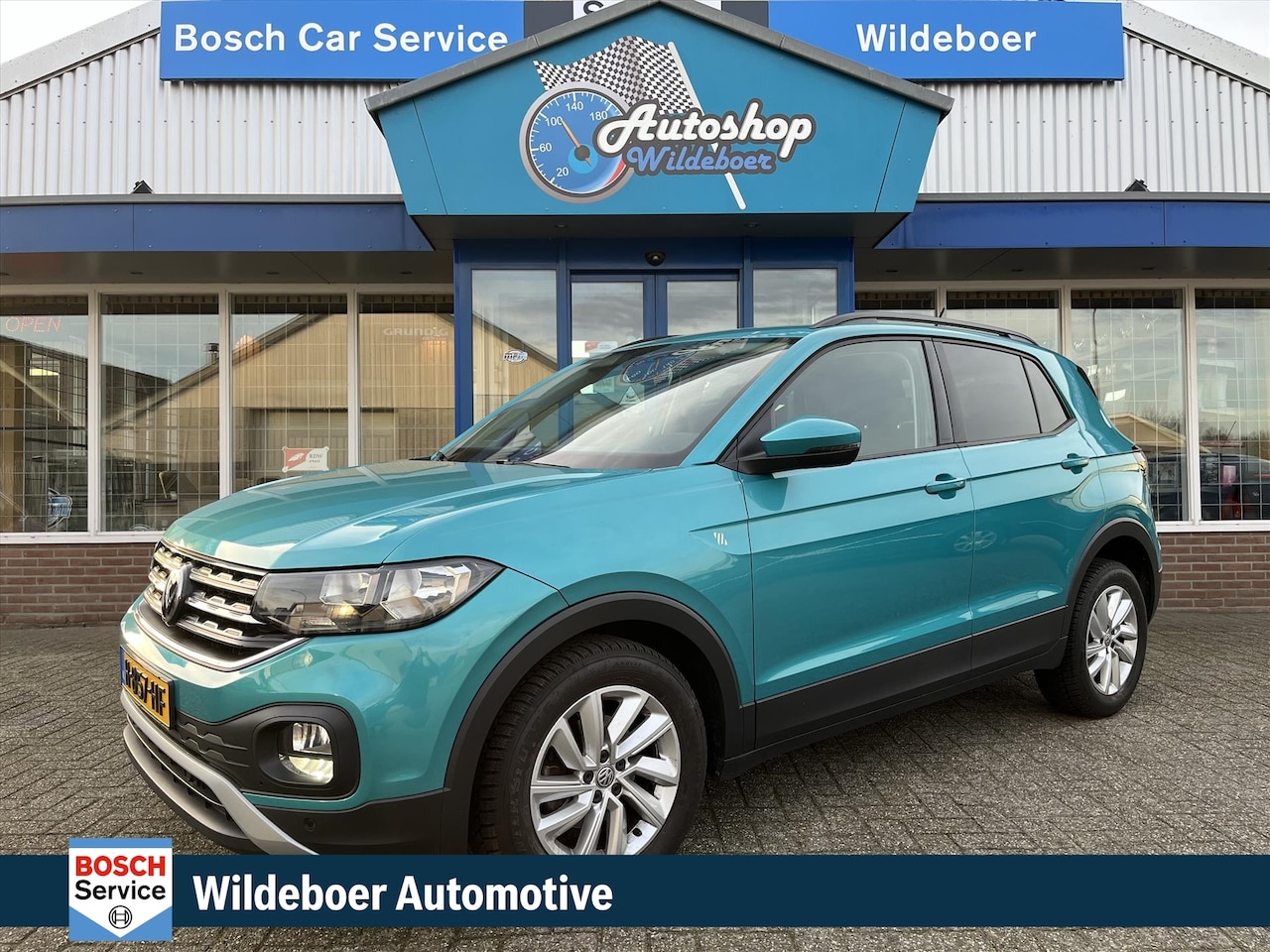 Volkswagen T-Cross - 1.0 TSI 116 PK Life DSG Automaat + CLIMA + TREKHAAK + CRUISE + PDC + LMV + CAMERA + STOELV - AutoWereld.nl