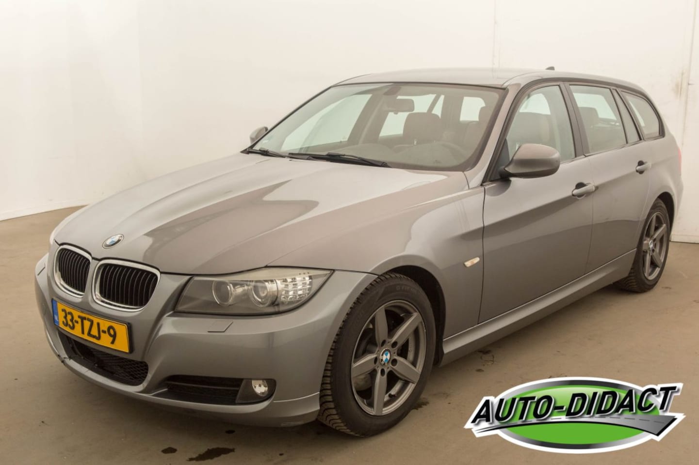 BMW 3-serie Touring - 320d Efficient Dynamics Edition 320D Efficient Dynamics Edition - AutoWereld.nl