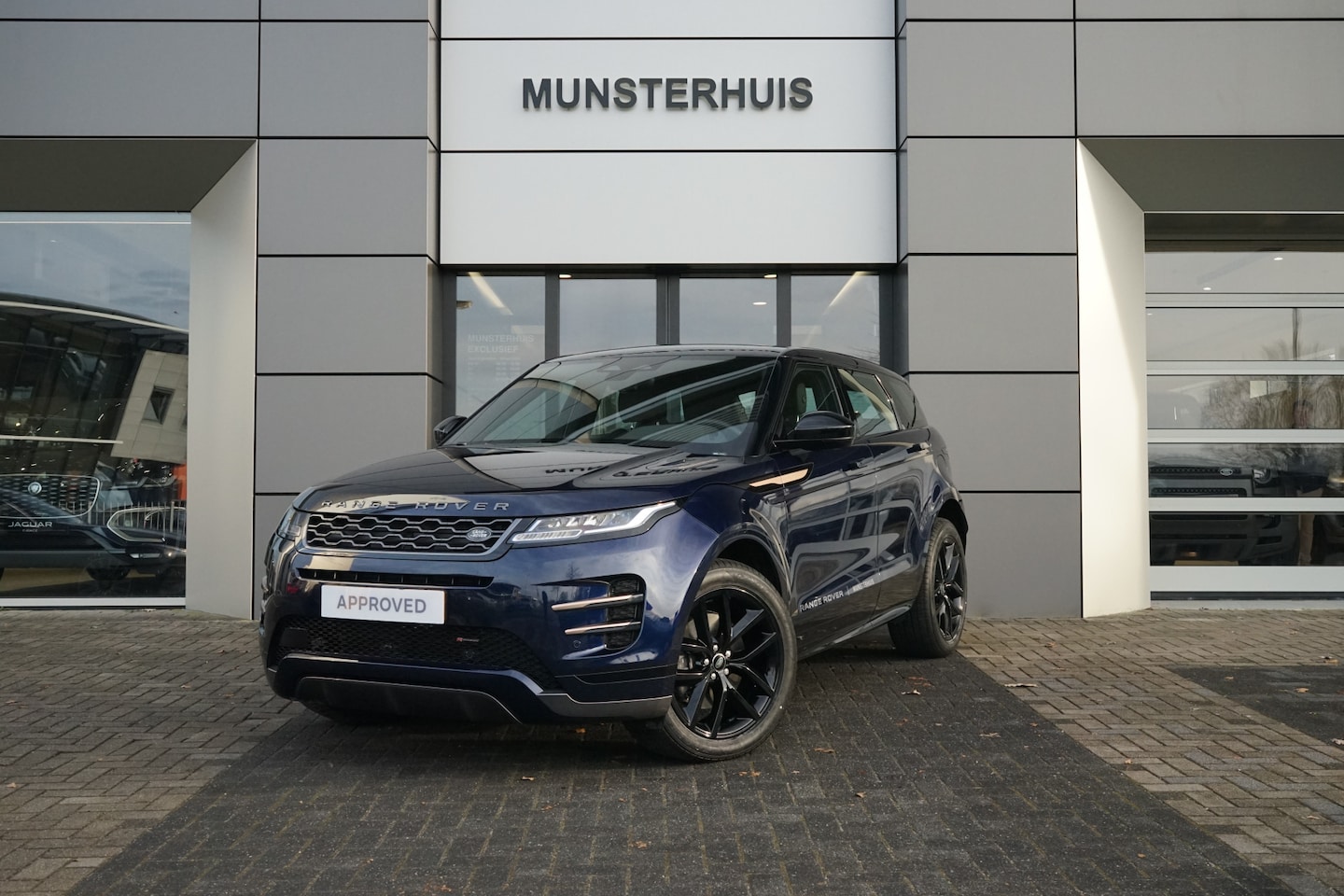 Land Rover Range Rover Evoque - 1.5 P300e PHEV AWD R-Dynamic S | Keyless entry | Draadloze telefoonlader | - AutoWereld.nl