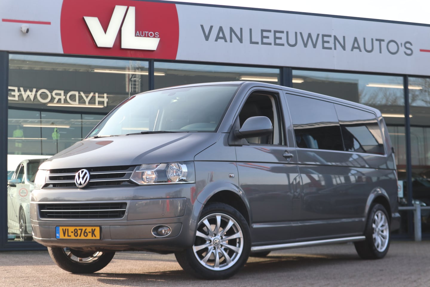 Volkswagen Transporter - 2.0 TDI L2H1 DC Budgetline | 5 Zits | Automaat | Navigatie | Trekhaak | - AutoWereld.nl