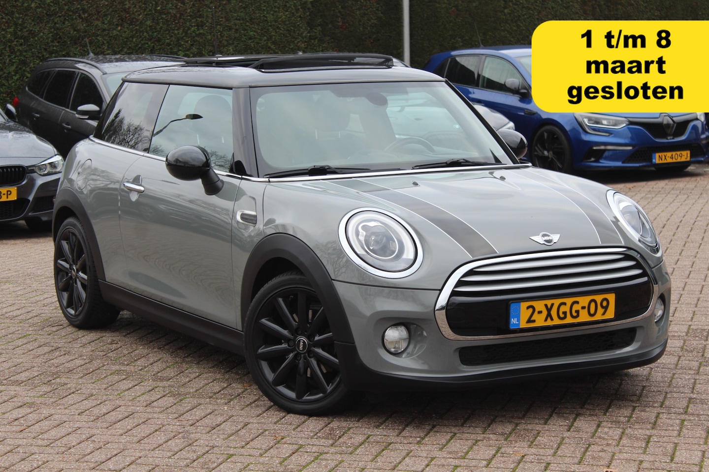 MINI Cooper - Mini 1.5 Chili Business / Panoramadak / Camera / Head-up / Leder / 17'' / Navigatie / Stoe - AutoWereld.nl