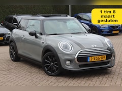 MINI Cooper - 1.5 Chili Business / Panoramadak / Camera / Head-up / Leder / 17'' / Navigatie / Stoelverw