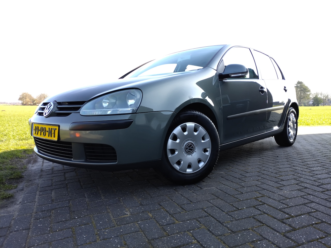 Volkswagen Golf - 1.6 FSI Trendline - AutoWereld.nl