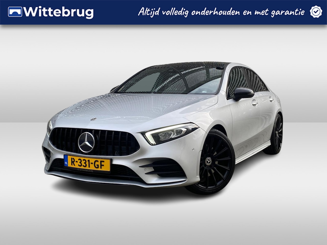 Mercedes-Benz A-klasse - 250 Premium Plus / Pano / Navigatie / Carplay / Stoelverwarming / Camera / Parkeersensoren - AutoWereld.nl