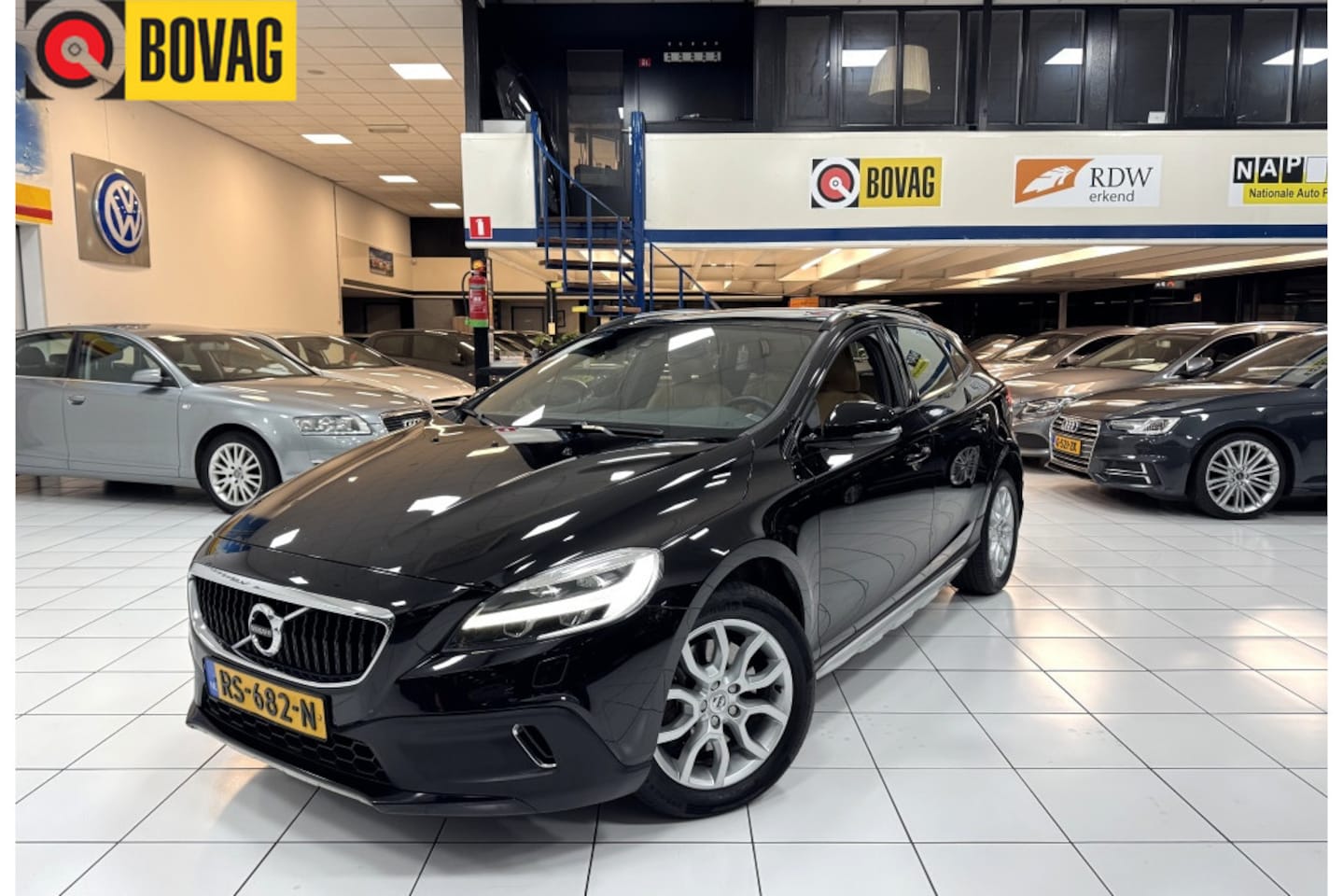 Volvo V40 Cross Country - 2.0 D2 Nordic+ Bovag Garantie - AutoWereld.nl