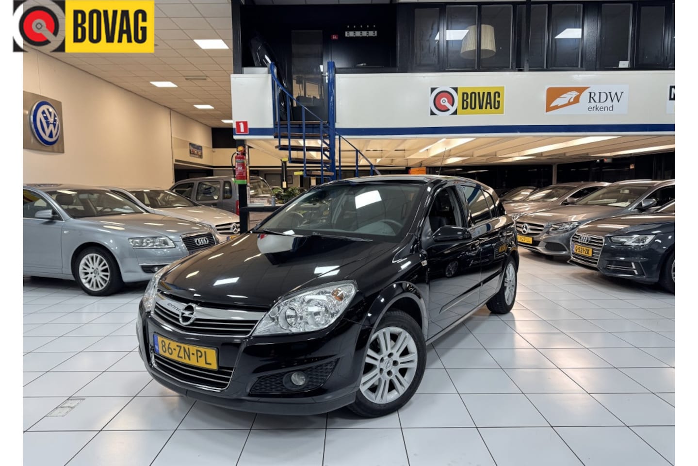 Opel Astra - 1.8 Executive Bovag Garantie - AutoWereld.nl