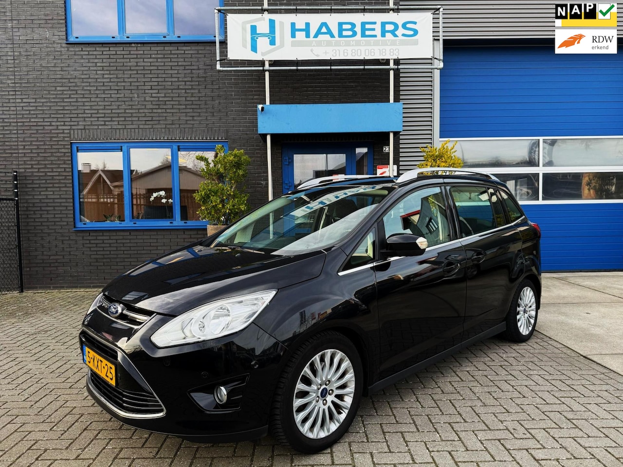 Ford Grand C-Max - 1.0 Titanium 7p 125PK|Origineel NL|Navigatie|Camera|Trekhaak|Climate|Cruise|Schuifdeuren|P - AutoWereld.nl