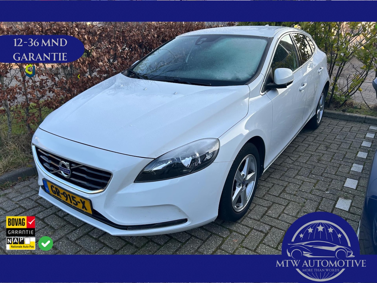 Volvo V40 - 2.0 D2 MOMENTUM-BUSINESS / DEALER ONDERHOUDEN - AutoWereld.nl