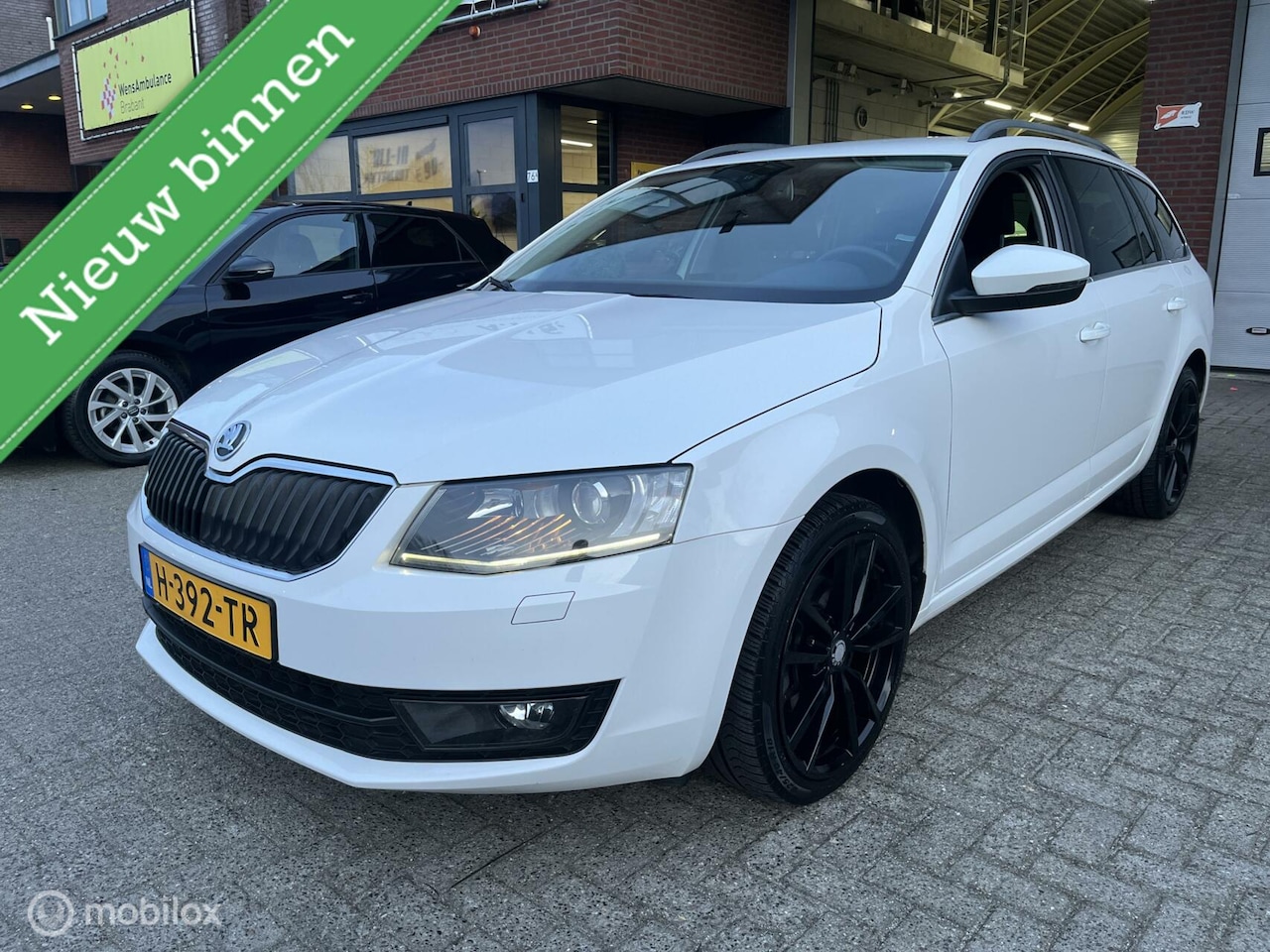 Skoda Octavia Combi - 1.4 TSI DSG CRUISE*PDC*XENON*TREKHAAK* - AutoWereld.nl