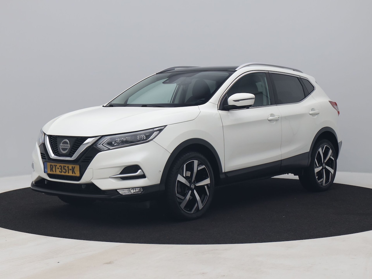 Nissan Qashqai - 1.2 Tekna + | PANO | 360° | STOELVERWARMING - AutoWereld.nl