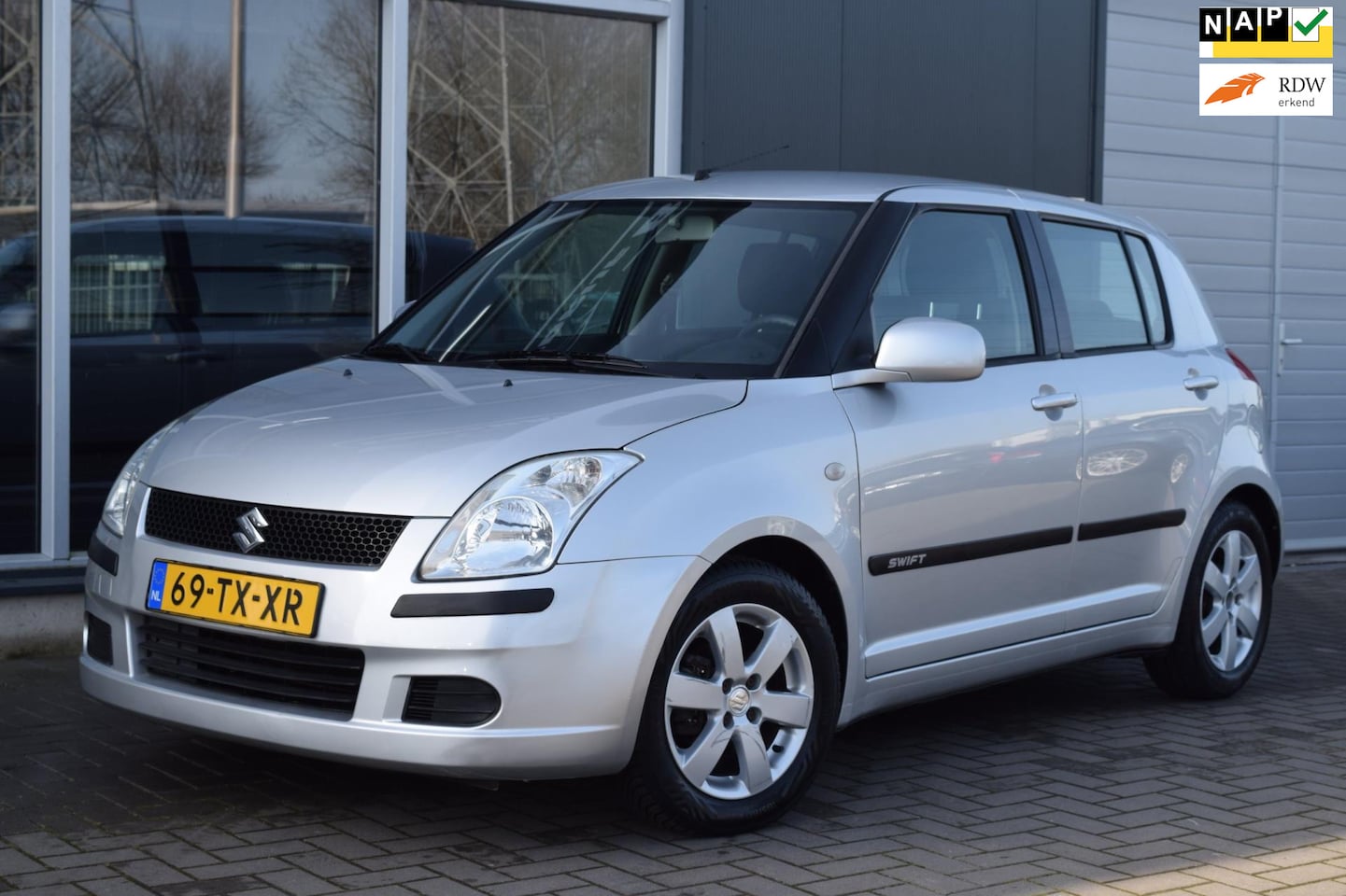 Suzuki Swift - 1.5 GLS | Automaat | Airco | NAP + APK 2-2026 ! - AutoWereld.nl