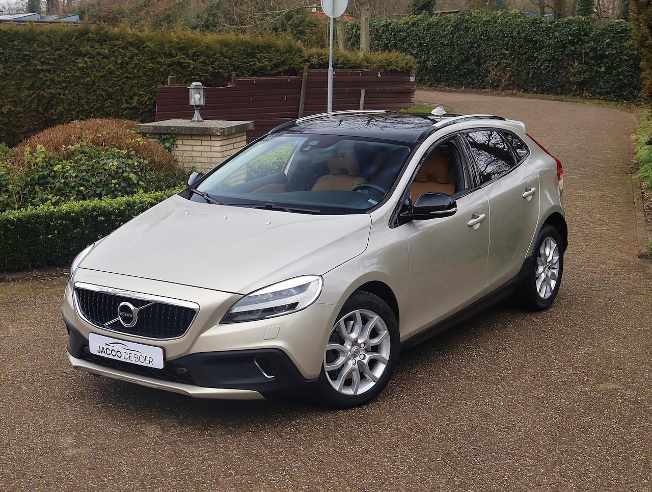 Volvo V40 Cross Country - 1.5 T3 Nordic 1.5 T3 Nordic+ - AutoWereld.nl