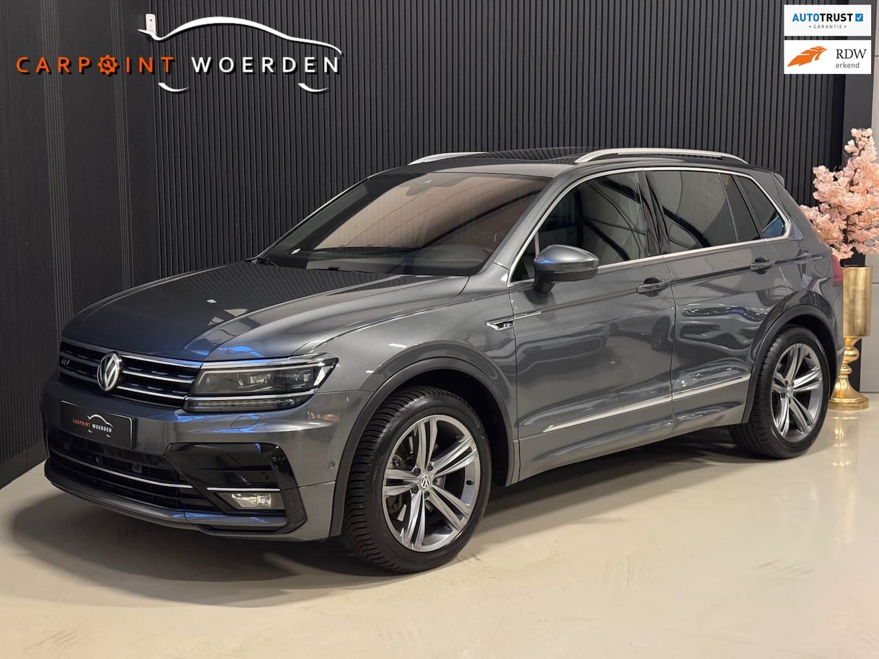 Volkswagen Tiguan - 2.0 TSI 4Motion 3X R-LINE | PANO | 360 CAM | HUD | VOL! - AutoWereld.nl