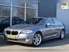 BMW 5-serie - 520i Upgrade Edition | Automaat | Comfortzetels | Dak | NAP + APK 2-2026