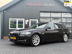 BMW 5-serie Touring - 528i High Executive | HUD | PANO | 360 CAMERA |