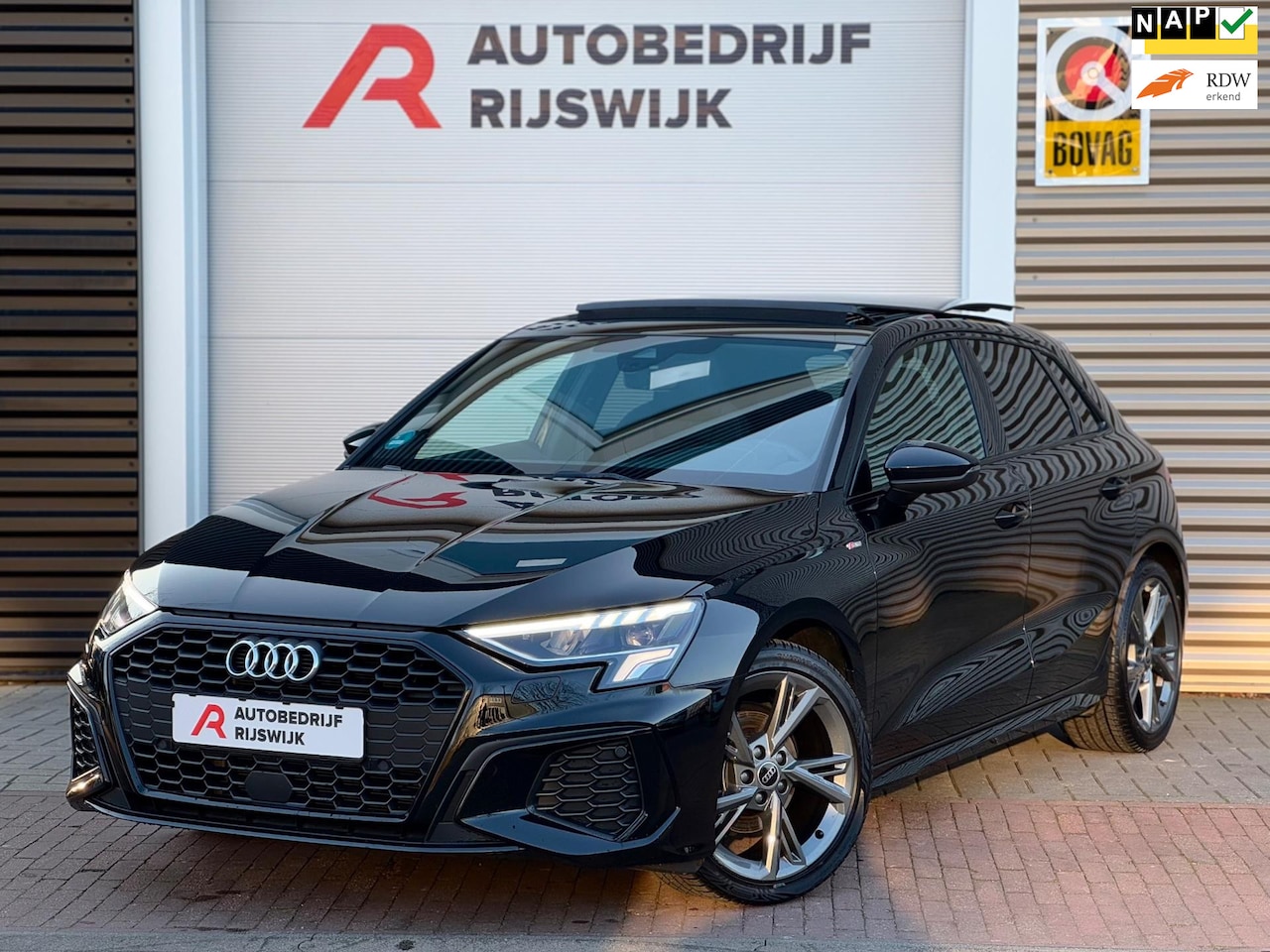 Audi A3 Sportback - 35 TFSI S edition Pano/Matrix/AppleCarPlay - AutoWereld.nl