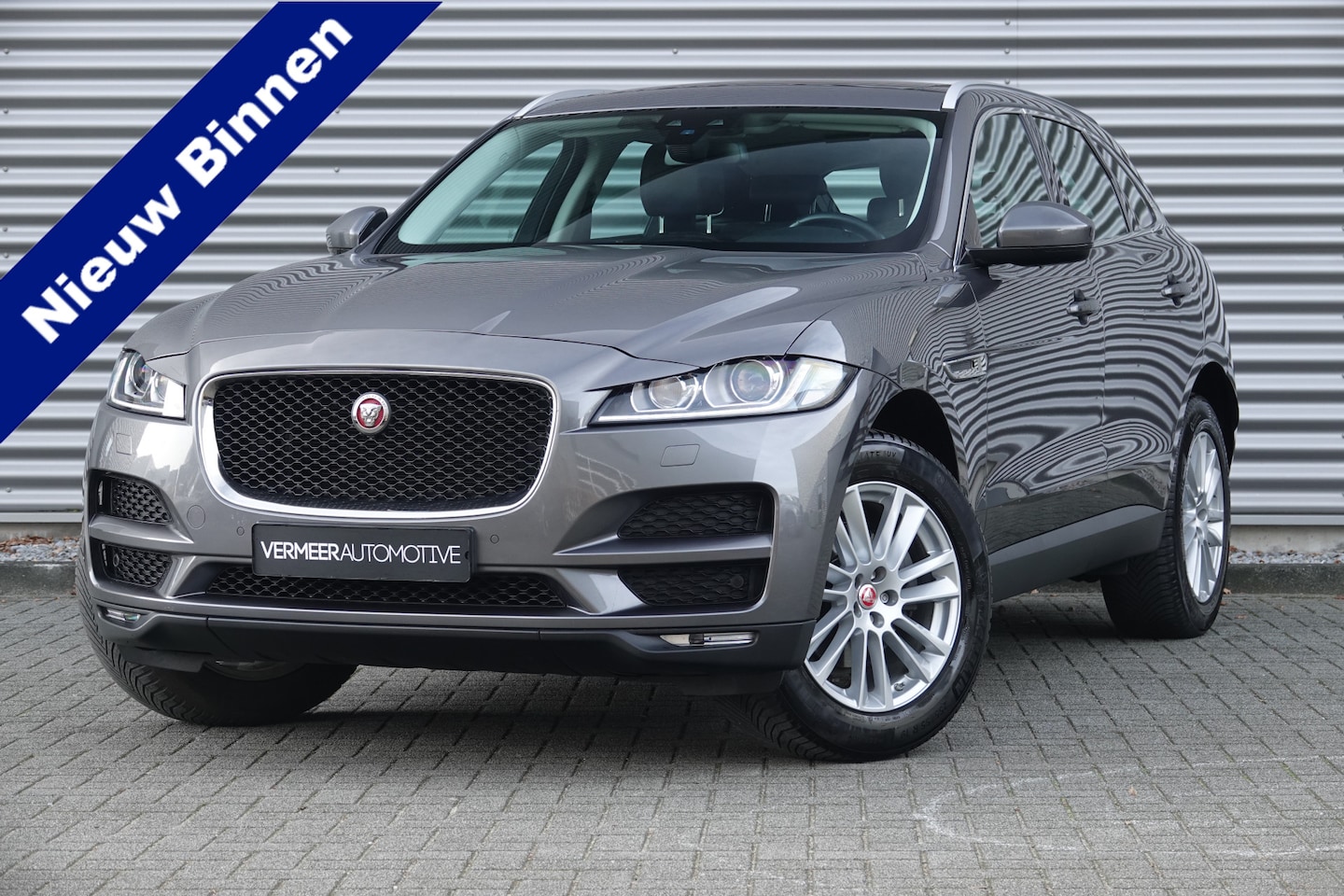 Jaguar F-Pace - 2.0 Portfolio AWD 20d | Pano | Automaat | Trekhaak | Meridian | Carplay | Camera | - AutoWereld.nl