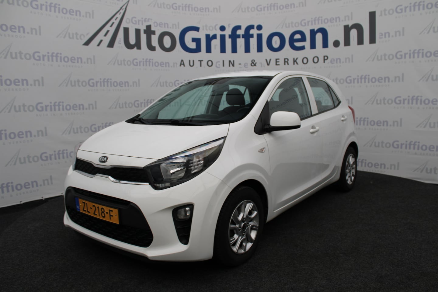 Kia Picanto - 1.0 MPi DynamicLine keurige 5-deurs met airco - AutoWereld.nl