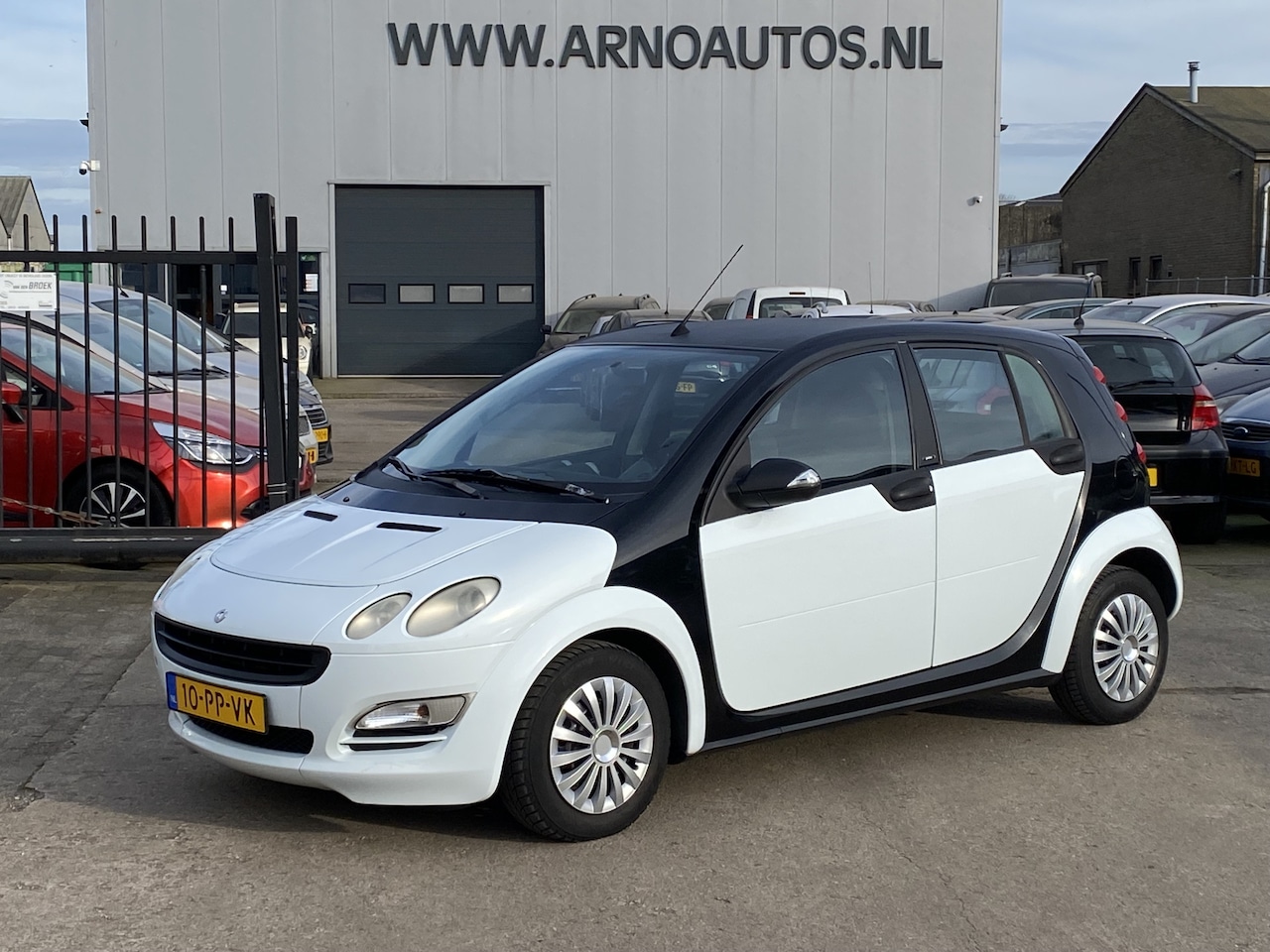 Smart Forfour - 1.1 pulse 1.1 pulse 5-DEURS, AIRCO IJSKOUD, 143.664 KM NAP, ELEK-RAMEN, STUURBEKRACHTIGING, RADIO-CD - AutoWereld.nl