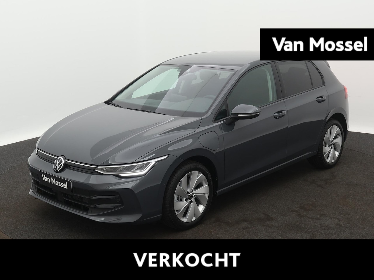 Volkswagen Golf - 1.5 eHybrid Life Edition 204 PK Automaat | Plug in Hybride | Apple Carplay | Parkeersensor - AutoWereld.nl