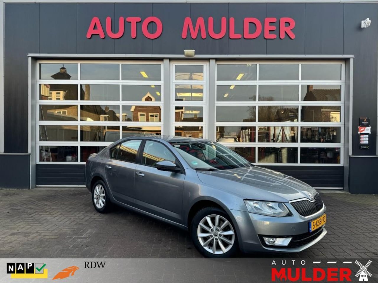 Skoda Octavia - 1.2 TSI 105PK GREENTECH AMBITION BUSINESSLINE / CRUISE / NAVI / - AutoWereld.nl