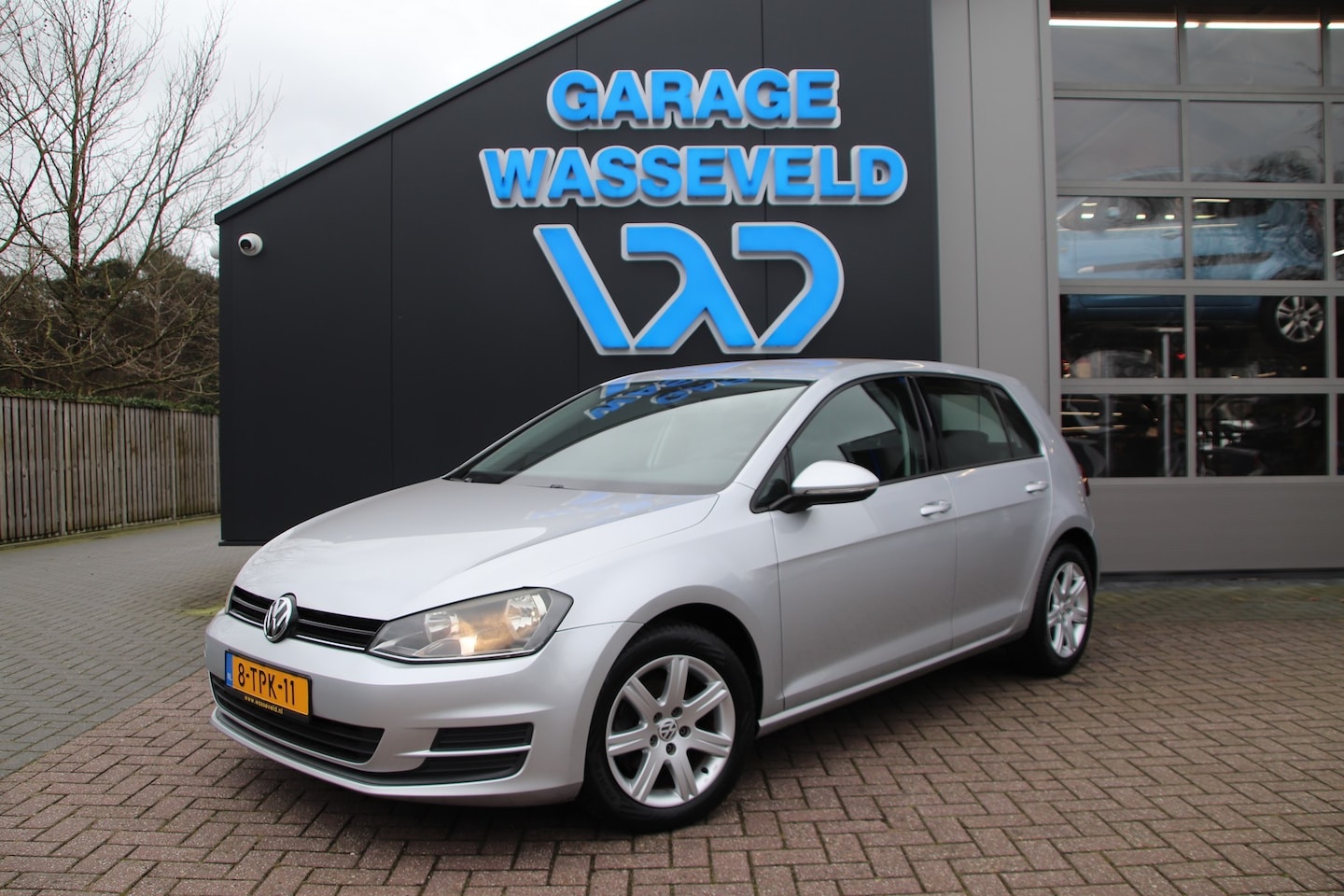 Volkswagen Golf - 1.2 TSI Cruise/Bluetooth/ALL SEASON/Navi/Trekhaak - AutoWereld.nl