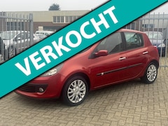 Renault Clio - 1.4-16V Exception 5 deurs 98PK NL AUTO NAP Leer l Airco l Cruise l LM velgen l MTF-stuur G