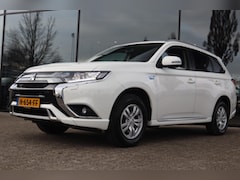 Mitsubishi Outlander - 2.4 PHEV PURE 4WD | ORIG. NL | CAMERA | CARPLAY | TREKHAAK | CRUISE | CLIMATE | STOELVERW.