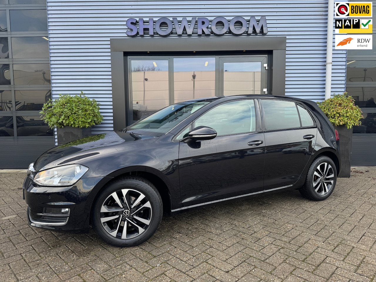 Volkswagen Golf - 1.2 TSI Highline Airco|Camera|Cruise|Navi - AutoWereld.nl