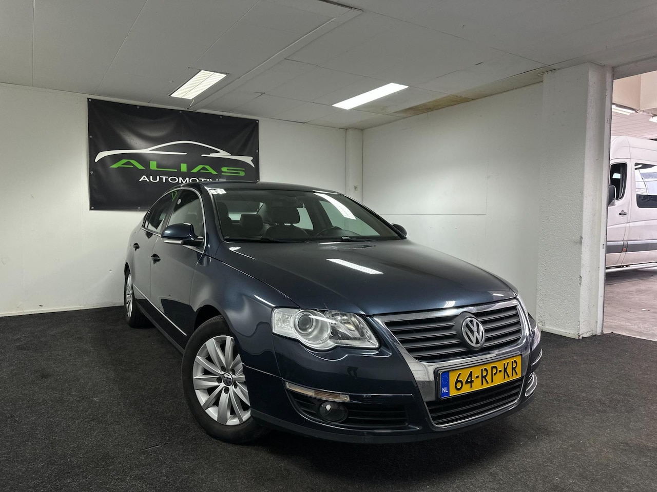 Volkswagen Passat - 2.0 FSI Sportline 2005 AIRCO - Cruise - APK 2026 - NAP! - AutoWereld.nl