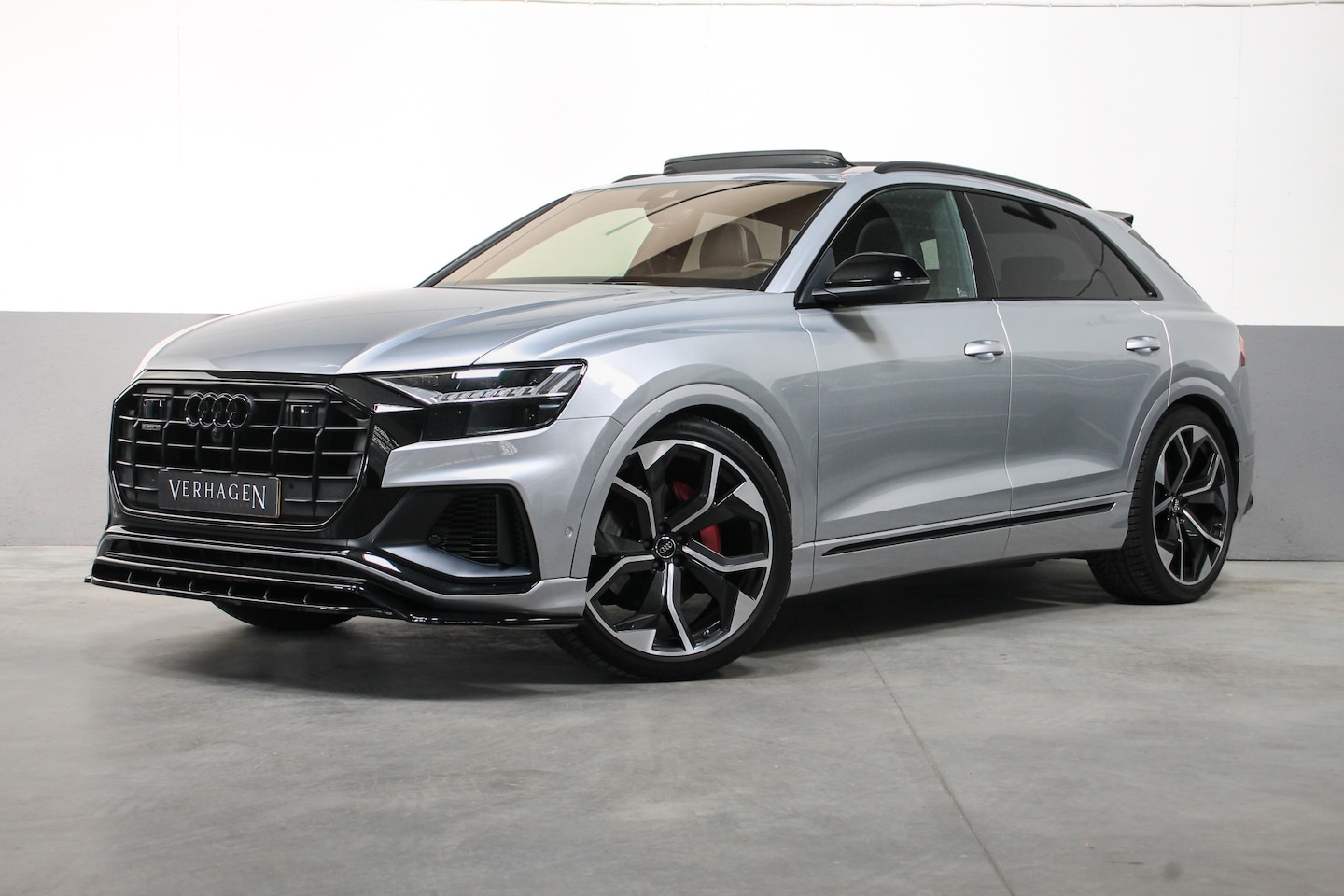 Audi Q8 - 55 TFSI Quattro 340pk S-line Pano 4wielbesturing NL Auto - AutoWereld.nl