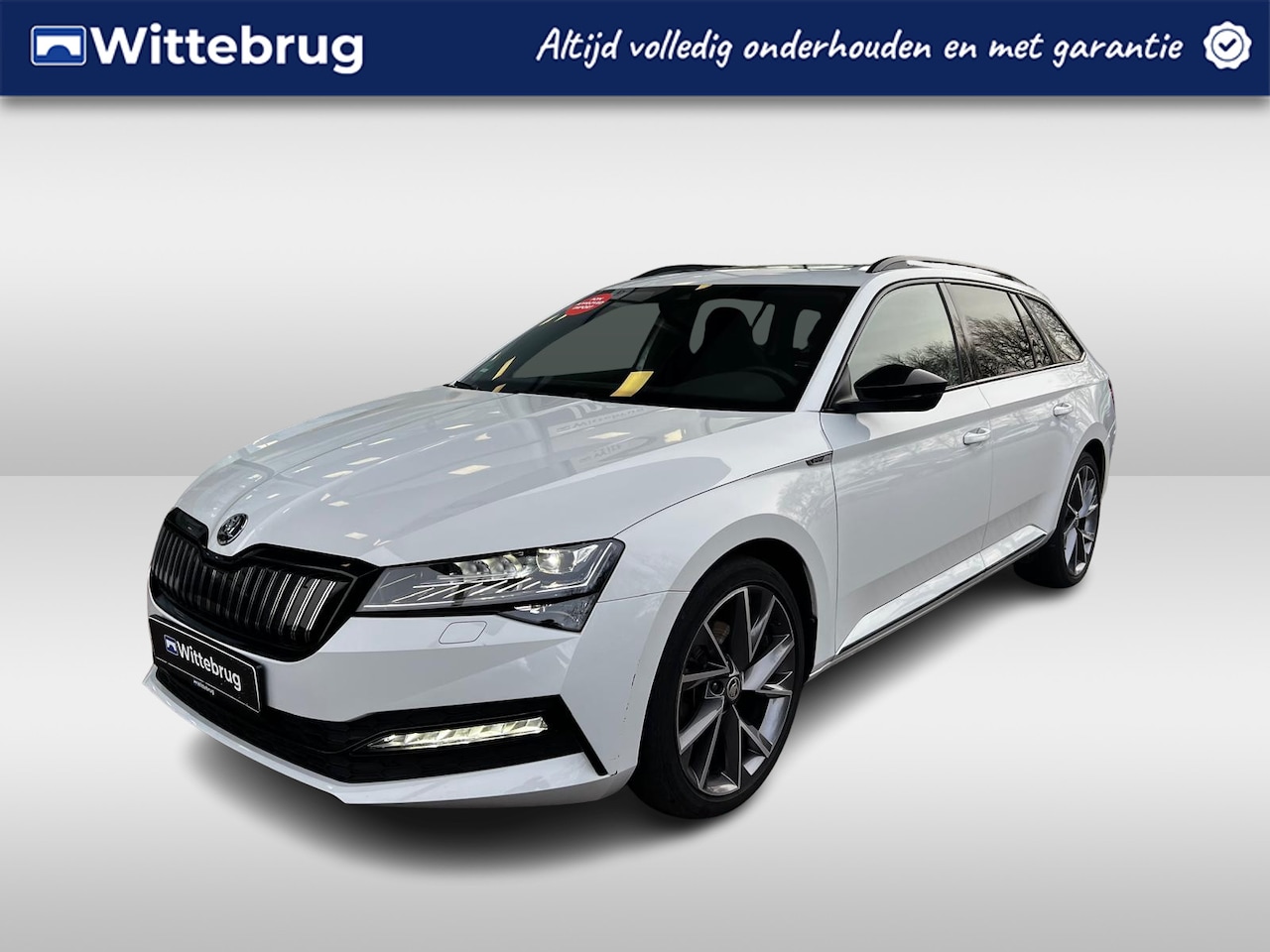 Skoda Superb Combi - 1.4 TSI iV Sportline Business / Panorama dak / Virtual Cockpit / Memory seat /19 Inch / 21 - AutoWereld.nl