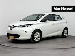 Renault Zoe - R90 Life 41 kWh | inclusief koopaccu | Navigatie | Climate Control | Carplay | Parkeersens