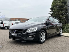 Volvo V60 - 1.6 D2 Kinetic, Navi, Cruise, PDC, Trekhaak