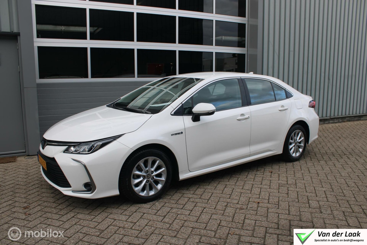 Toyota Corolla - 1.8 Hybrid Active | 1e Eigenaar | Trekhaak | Boekjes. - AutoWereld.nl