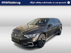 Volkswagen Passat Variant - 1.4 TSI PHEV GTE / AUTOMAAT/ TREKHAAK/ ADAPT. CRUISE/ ALCANTARA/ APP-CONNECT/ NAVI/ DAB/ C