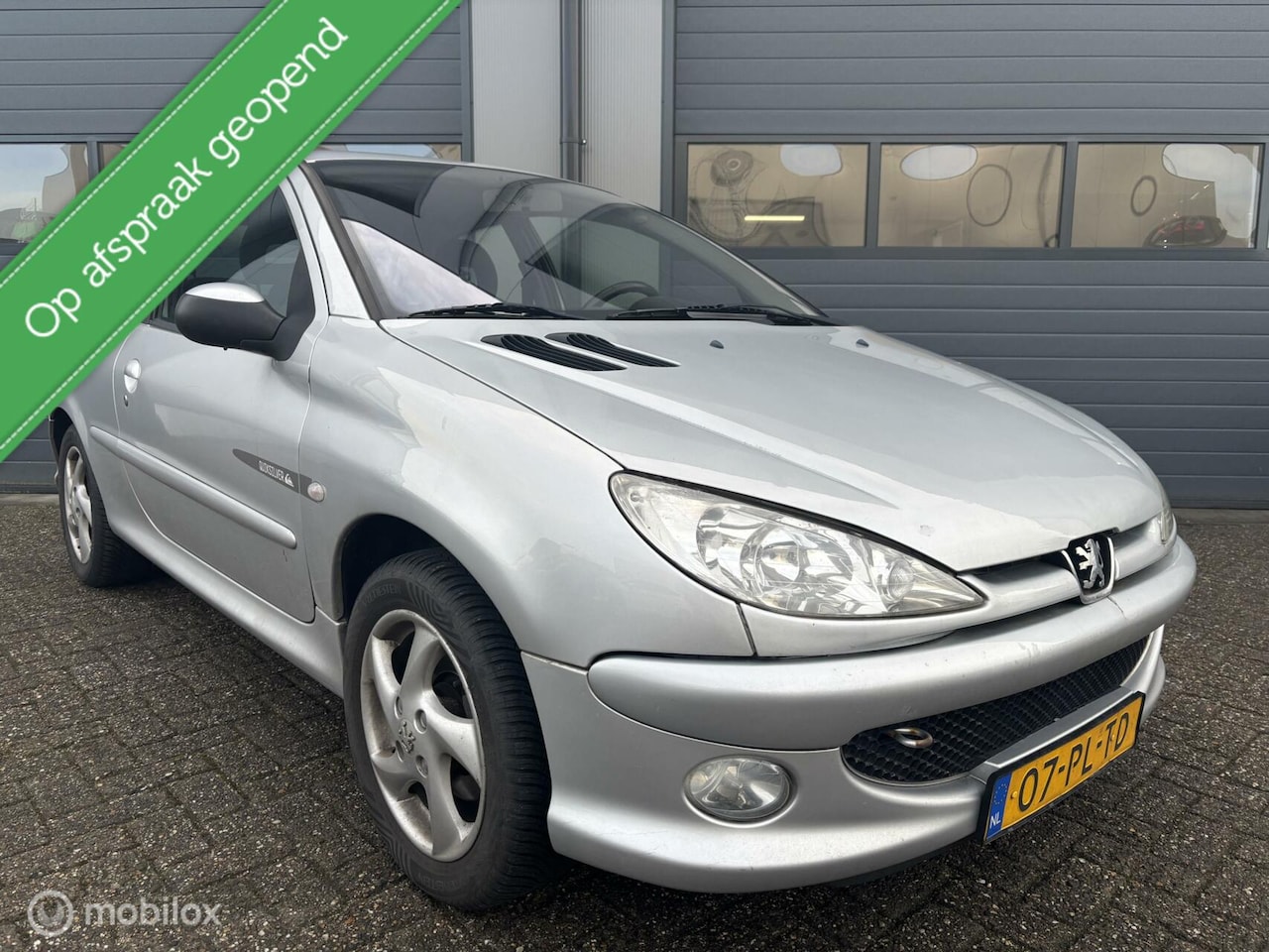 Peugeot 206 - 1.6-16V Quiksilver Uitvoering - AutoWereld.nl